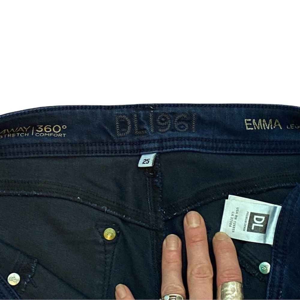 DL1961 "Emma" Power Legging Jeans in Flatiron, Size 25 - Picture 6 of 6